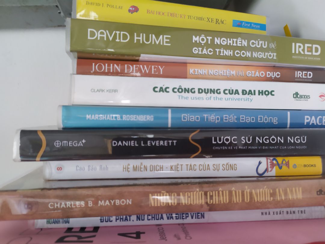 Sách đóng gói cẩn thận, vận chuyển an toàn.