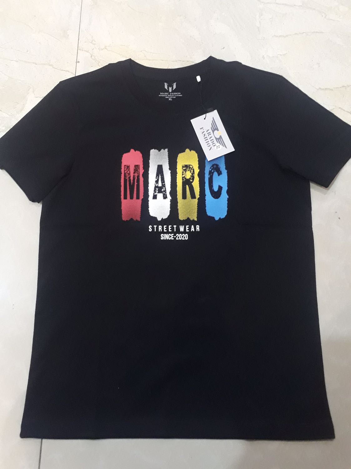 Áo đẹp, chất liệu tốt, giao hàng nhanh