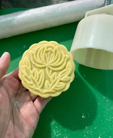 Khuôn sắc nét.. sản phẩm tuyệt vời... mọi người nên mua... Shop đóng gói cẩn thận.. rất cám ơn...!!!