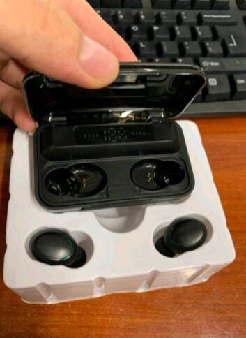 bass cứ đập max phê giá re như này mà pin rất trâu nghe đk 5-6h luôn nếu tính cái đốc nữa chắc 3-4 ngày mới pahir sạc 1 lần 
shop hỗ trợ nhiệt tình
với giá này thì rất oki và nên mua bán rất có tâm