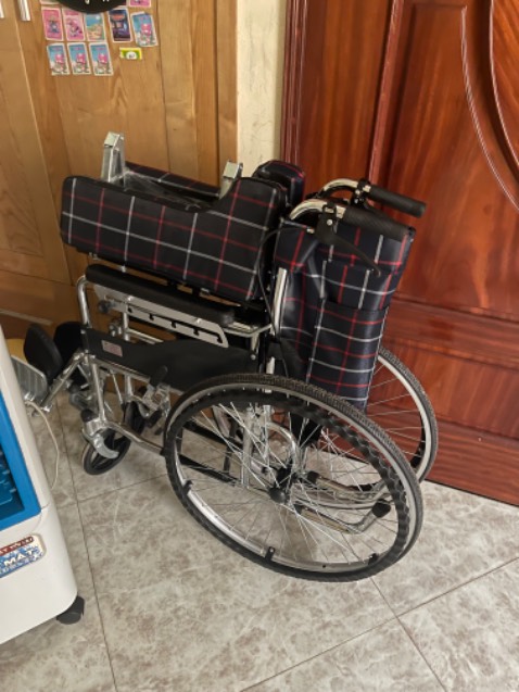 Hoàn thiện chưa tốt, nhiều chi tiết có cạnh sắc người thao tác nên cẩn thận Hoàn thiện chưa tốt, nhiều chi tiết có cạnh sắc người thao tác nên cẩn thận