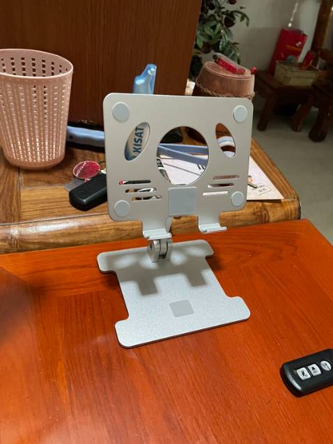 Sản phẩm rất chắc chắn, đẹp. Loại này sử dụng cho máy tính bảng thì không chê được gì!