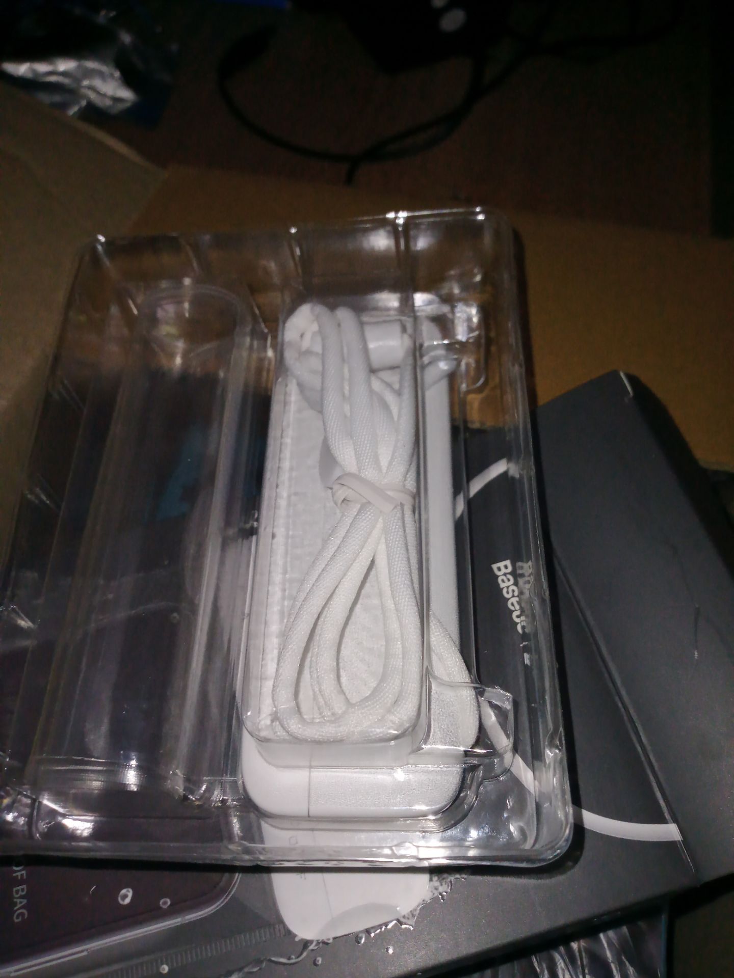 giao hàng nhanh, đóng gói chắc chắn,