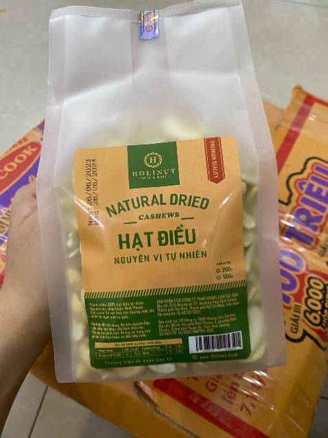 Mình rất thích kiểu đóng gói của shop, Rất chỉnh chu. Hạt vỡ to, ngọt không bị khô. Mình hay dùng nấu sữa nên rất hài lòng về sản phẩm