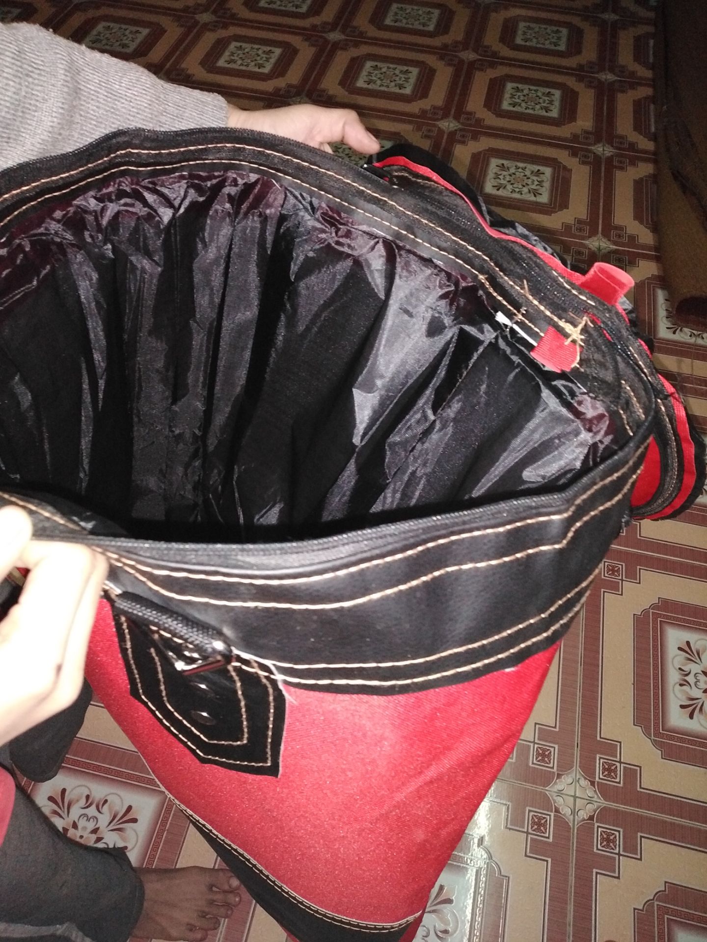 Hàng y trang như trong hình giao ko thiếu thứ j, bao da đc may chắc chắn và khá dày đấm rất thích, giao hàng nhanh mình đặt chiều t5 mà sáng t7 đã nhận đc rồi mặc dù mình ở khá xa, shipper khá nhiệt tình, mình thích nhất đôi bao tay da dùng đã lắm luôn á ???. Nói chung muốn mua những đồ như này thì mua của shop là 1 lựa chọn khá hoàn hảo mọi người hãy ủng hộ cho shop ? Hàng y trang như trong hình giao ko thiếu thứ j, bao da đc may chắc chắn và khá dày đấm rất thích, giao hàng nhanh mình đặt chiều t5 mà sáng t7 đã nhận đc rồi mặc dù mình ở khá xa, shipper khá nhiệt tình, mình thích nhất đôi bao tay da dùng đã lắm luôn á ???. Nói chung muốn mua những đồ như này thì mua của shop là 1 lựa chọn khá hoàn hảo mọi người hãy ủng hộ cho shop ?