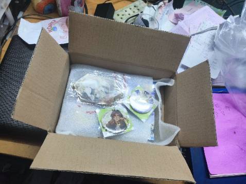 Bìa đẹp , phụ kiện cũng đẹp