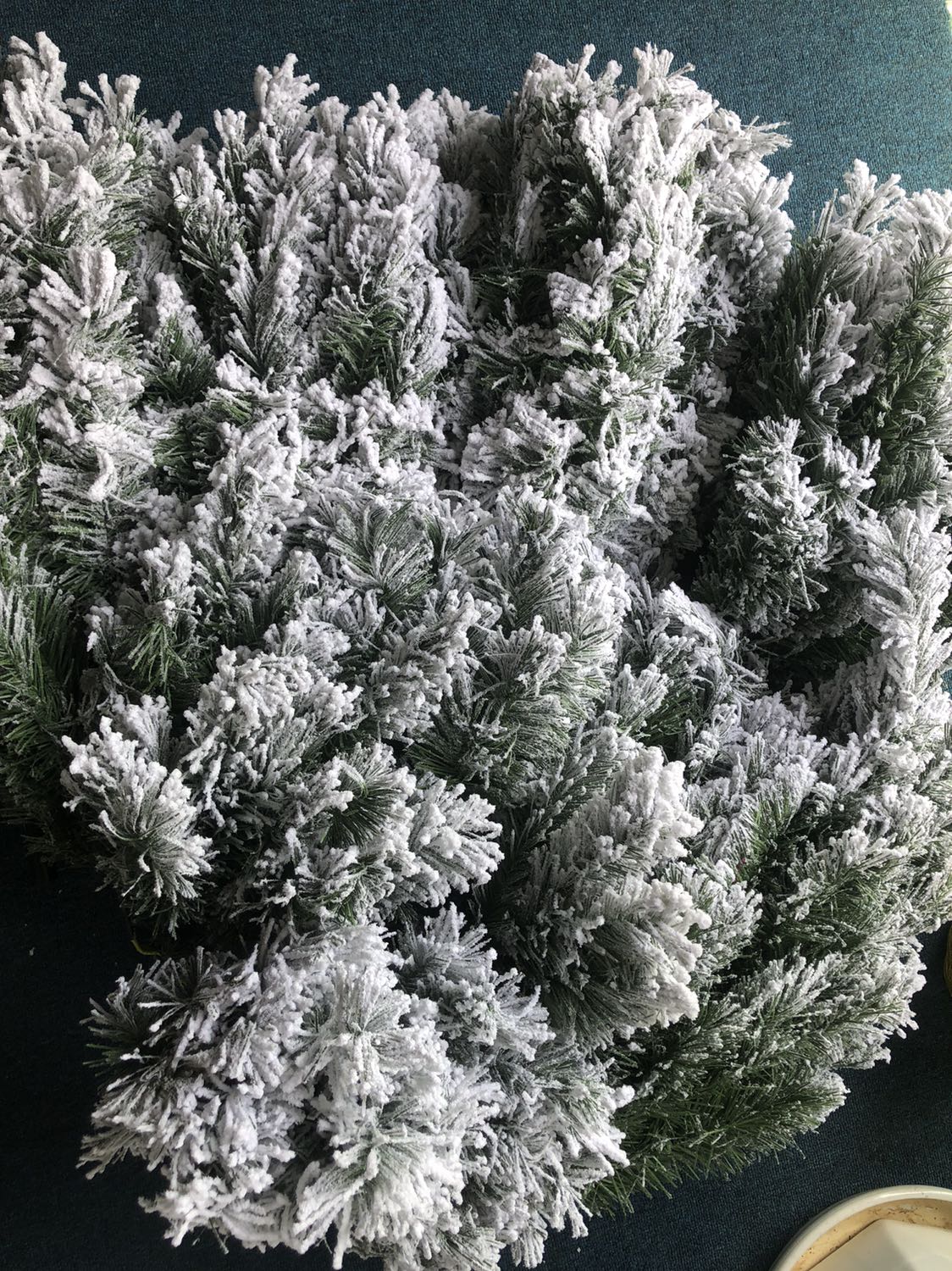 Cây thông đẹp lắm luôn, hài lòng thực sự🥳