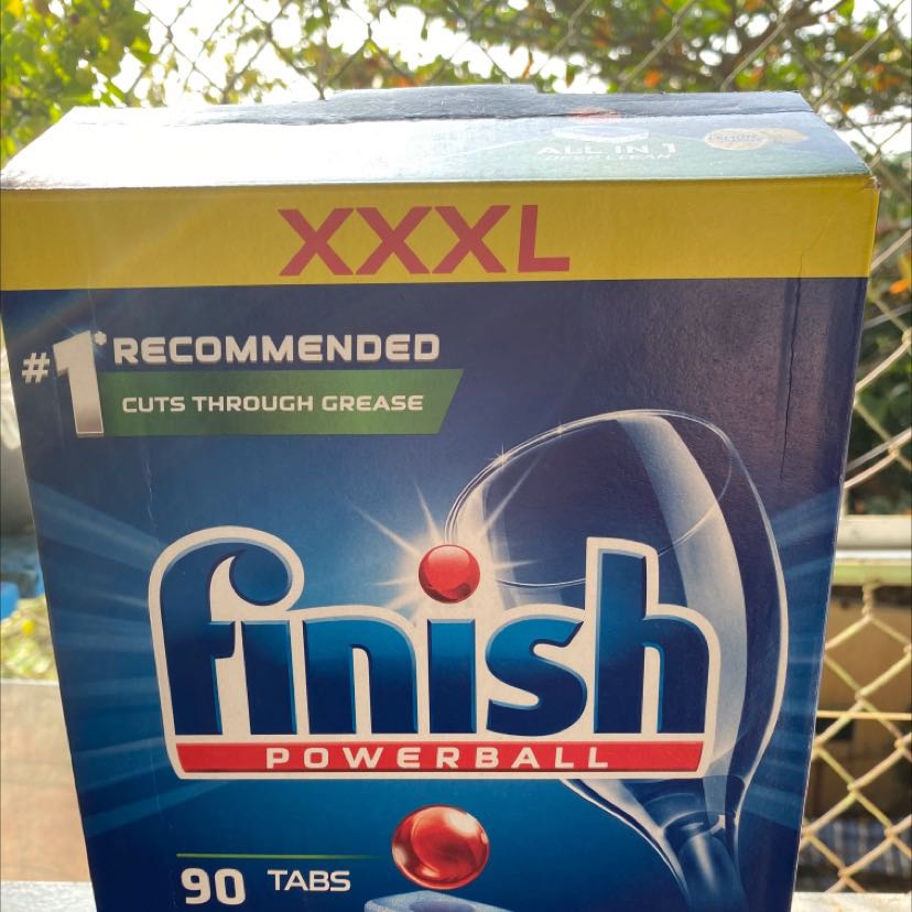 Nhà bán hàng xử lý đơn hàng nhanh nhưng đội ngũ phát hàng Tiki liên kết làm việc quá chậm chạp, đặt hàng từ 09/09/21 đến 03/11/21 mới phát hàng. Từ 01/10/21 đã hết phong toả cứng ***, *** đã xử lý đơn hàng tồn mùa dịch rất nhanh nhưng Tiki làm việc quá ẹ. Nếu tui lệ thuộc vào Tiki không mua đơn hàng khác từ *** để dự phòng thì không biết phải lấy gì để xài. 
Đánh giá riêng chất lượng sản phẩm của nhà bán hàng thì tốt.