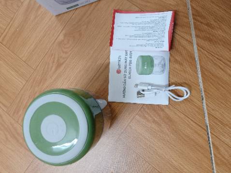 Máy đẹp, nhỏ gọn, chắc chắn. Đóng gói cẩn thận và tiki giao hàng siêu nhanh. Chưa sử dụng, tuy nhiên khi bật thử máy có cảm giác quay hơi chậm, hi vọng dùng tốt