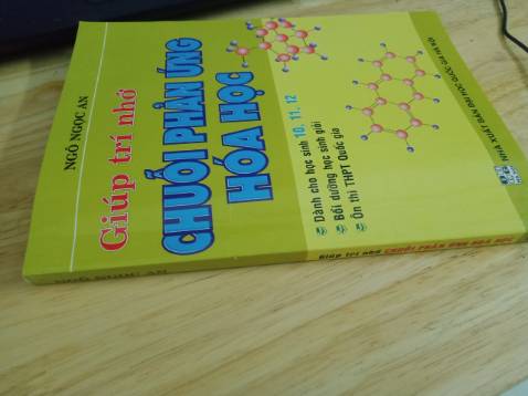 Giao hàng nhanh, vừa đặt hôm qua hôm nay đã có . Sách nhỏ xinh, mực in rõ ràng, đầy đủ nội dung....