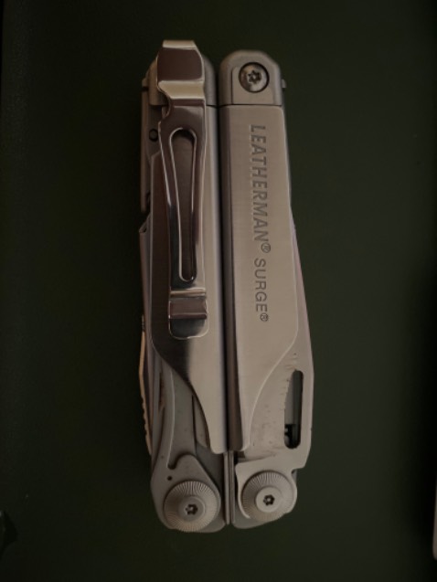 Cực kỳ dễ sử dụng và lắp ráp lên cây Surge của mình.