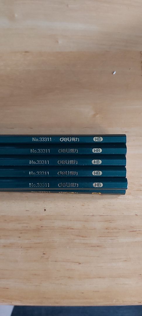 Rẻ mà đẹp, chỉ 15k vừa có cả bút và gọt bút chì. 
Dịch vụ tốt, giao hàng nhanh (sớm hơn hẹn). Rẻ mà đẹp, chỉ 15k vừa có cả bút và gọt bút chì. 
Dịch vụ tốt, giao hàng nhanh (sớm hơn hẹn).