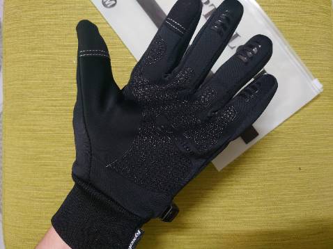 Ổn áp lắm nhé, đeo vừa vặn, ôm tay, đã *** kháng nước rất chuẩn. Ưng lắm