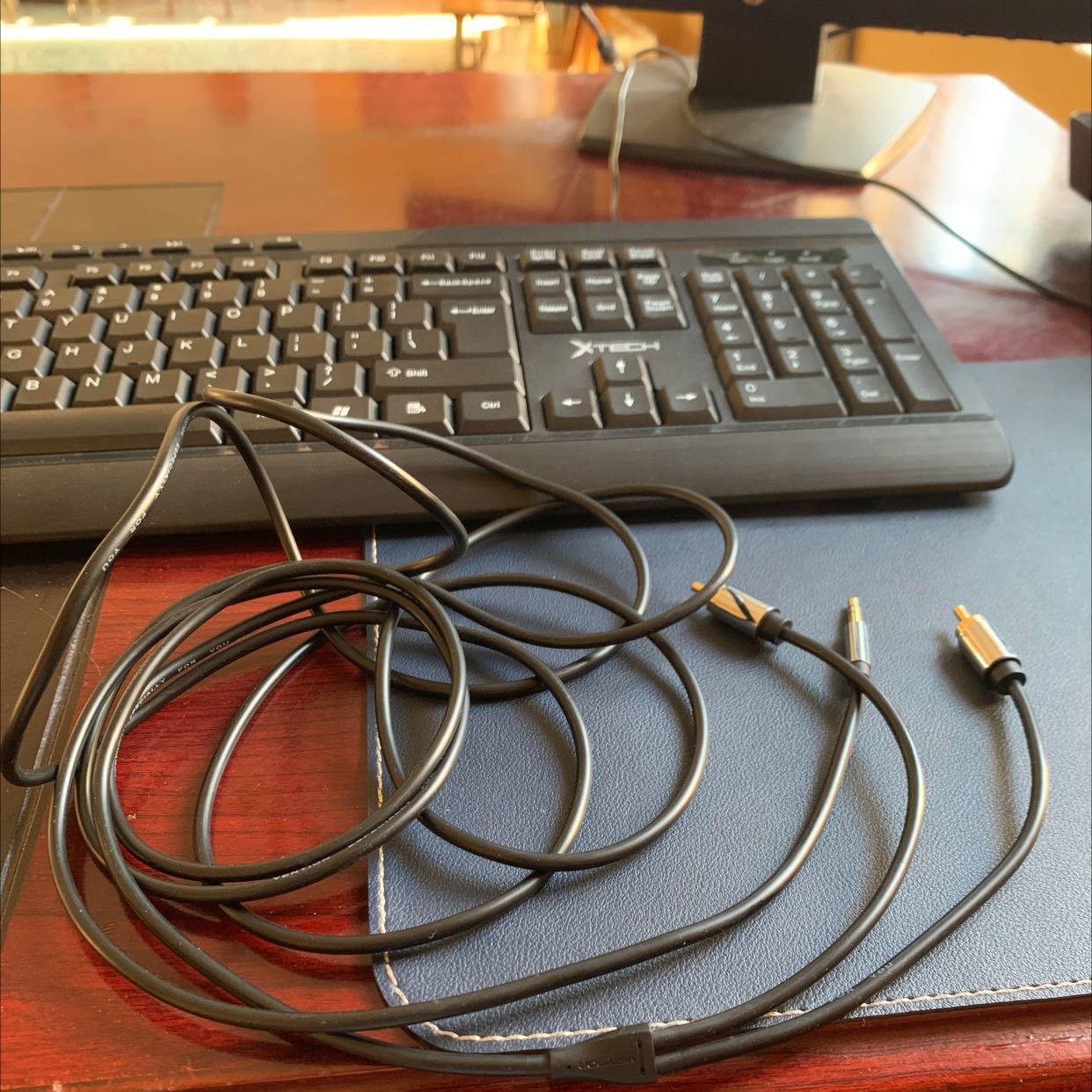 dây mềm, mẫu đẹp, chưa sử dụng, với kinh nghiệm dùng thì đây là đồ chuẩn hãng. nên mua. đóng gói kỹ, có tem phiếu hãng hẳn hoi