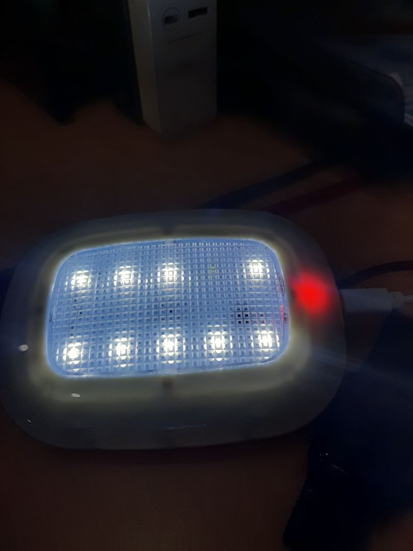 Đề nghị shop lấy và đổi hành khác.
không kiểm tra hàng trước khi giao cho khách.
hư 1 bóng đèn rồi.
shop nên kỉ tra trước khi giao. dịch vị đang chưa ok lắm