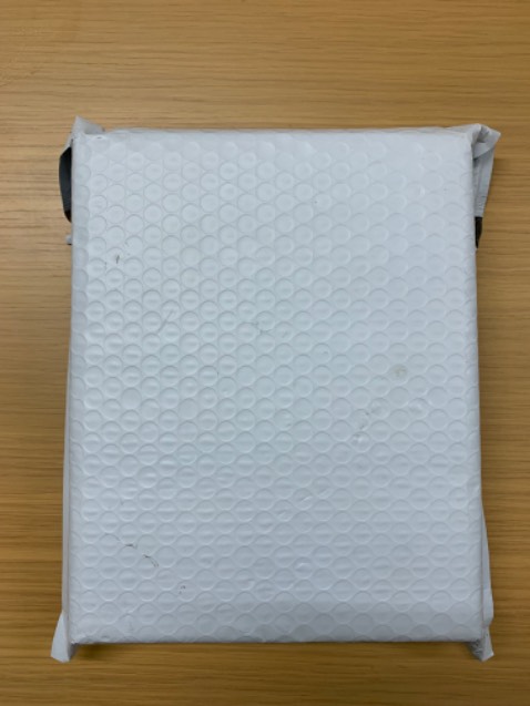 Lần thứ hai mình mua hai quyển này.
Lần này là làm quà tặng.
Đóng gói chỉn chu, giao hàng nhanh.