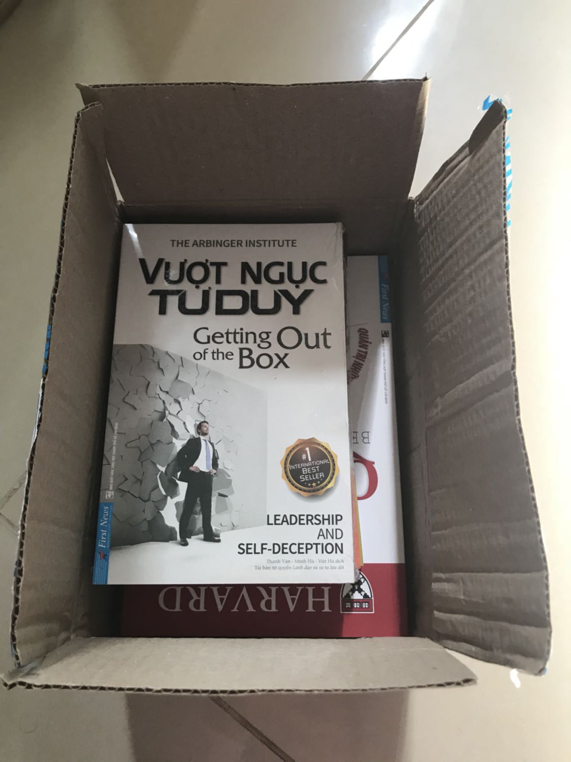 Sách còn khá mới, ngoại quan không có vấn đề gì, tái bản 2021.