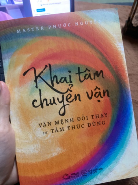 Oke sách mới, bìa đẹp, giấy cứng cáp. Nội dung chưa đọc nên sẽ review sau nha