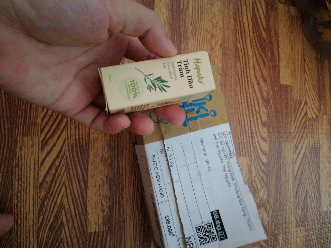 Hàng giao nhanh, đóng gói cẩn thận. Mùi thơm đậm đặc hơn lần trước mình mua ở tiệm khác. Lúc đặt chỉ lo giao muộn vì mình sắp sinh bé ai dè giao nhanh thế k lo k có j tắm bé rồi.