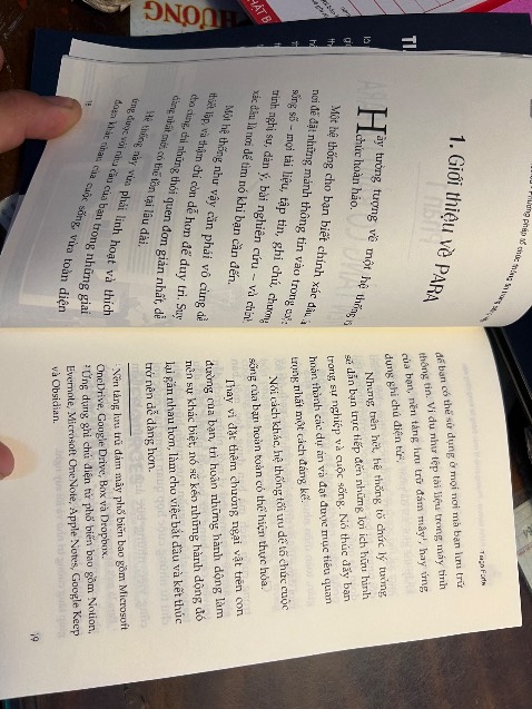 Sách nội dung hay, bổ ích. Nội dung về cách thức lưu trữ, bố trí, phân loại các thư mục, tệp, thông tin để không bị mất tập trung, tuỳ thuộc vào mức độ cấp thiết. Sách đi vào nội dung chính ngay từ đầu, không phải như một số loại sách khác mất khá nhiều thời gian để quảng cáo về sách,..
