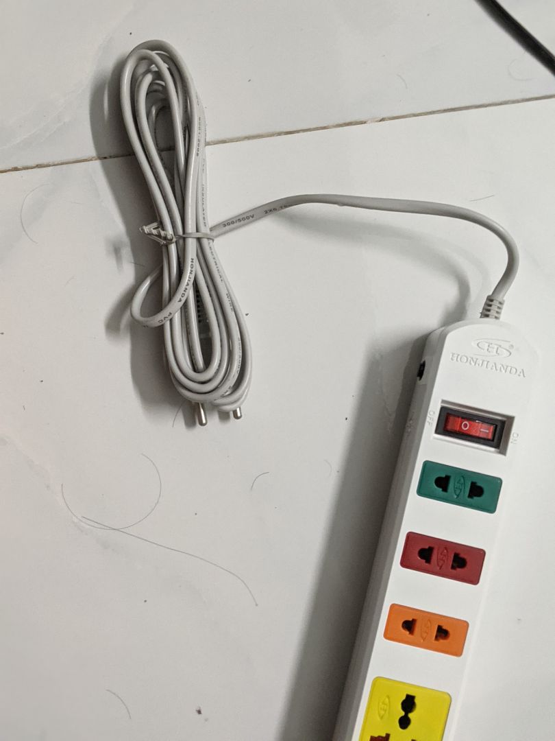 sản phẩm thiết kế đẹp mắt, nhìn hình tưởng nhỏ gọn,  mua về thấy hơi to