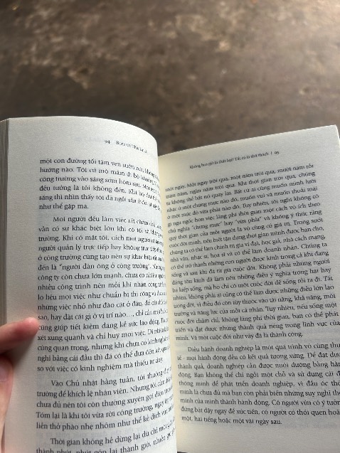 Bọc sách rất cẩn thận , nhìn rất thân thiện . Sách đẹp , mới . Rất hài lòng