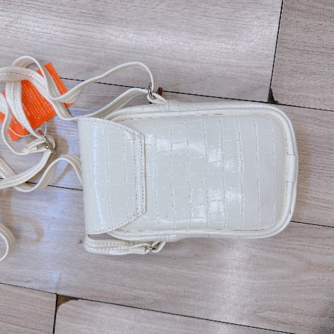 Túi đẹp chất liệu da dày lắm giao hàng nhanh