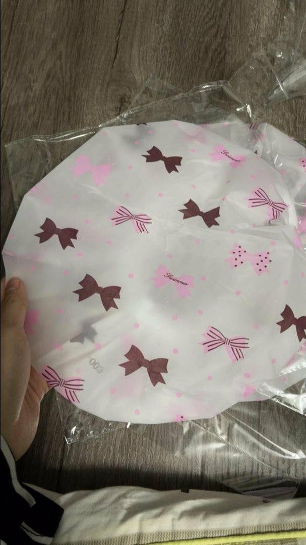 Mũ xịnh xinh đáng yêu kute a. Thích luôn. Chun k chặt lắm nhưng thôi cũng đc. Khá ok so với tầm giá nha mọi người. Ok ạ