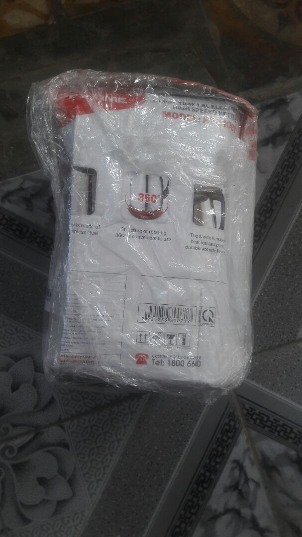 giao hàng nhanh
shop đóng gói đơn giản quá chỉ bọc hàng đúng 1 lớp nilong mỏng
ấm ghi dung tích 1.8 lít nhưng shop gửi loại 1.5 lít
đun thử nước lần đầu thấy cũng hơi ồn và thời gian sôi trễ hơn ấm cũ đang dùng
lần đầu dùng ấm đun của hãng sunhouse thật sự chưa hài lòng