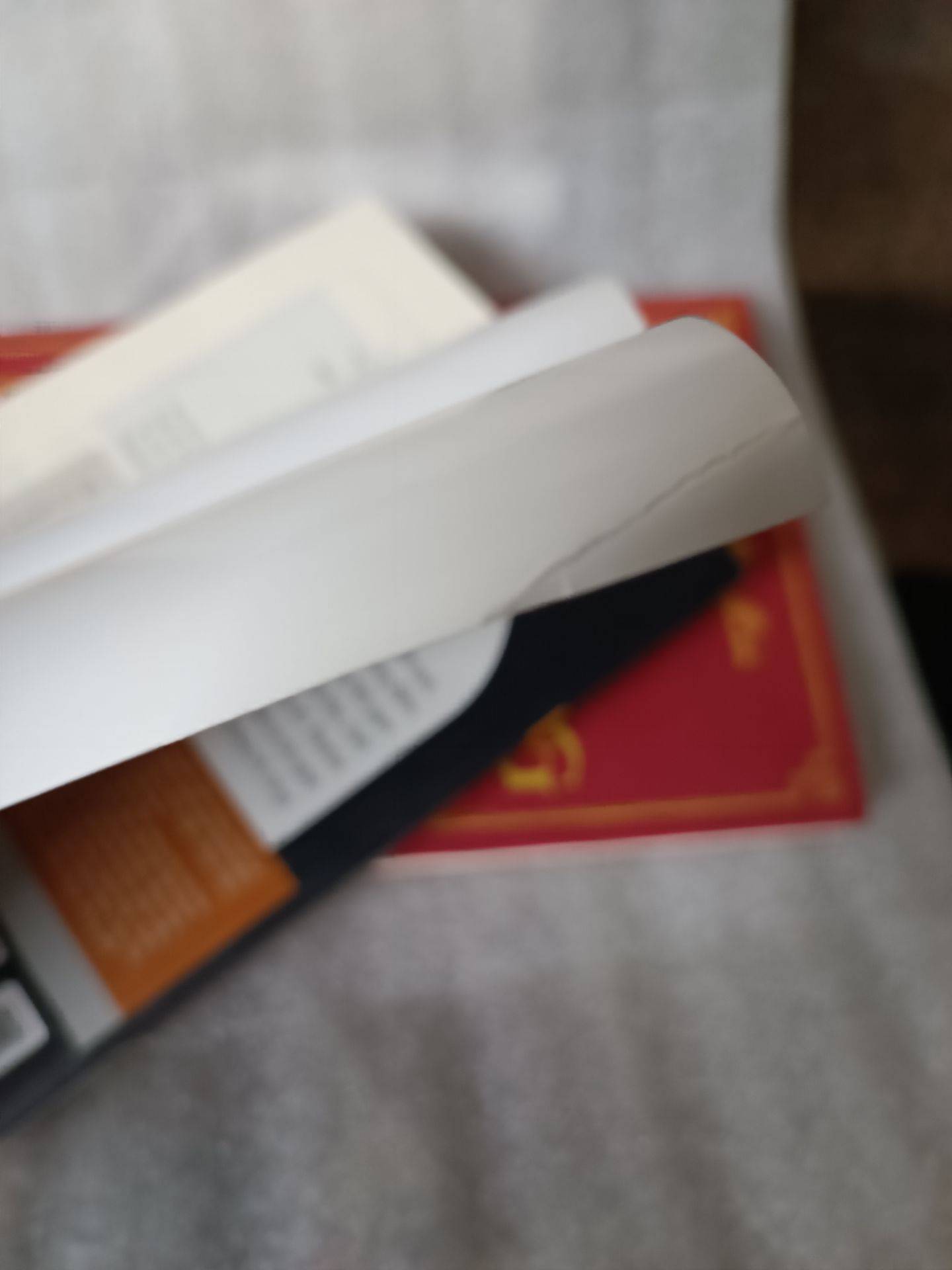 shop giao cho mình sách cũ, và mình muốn đổi