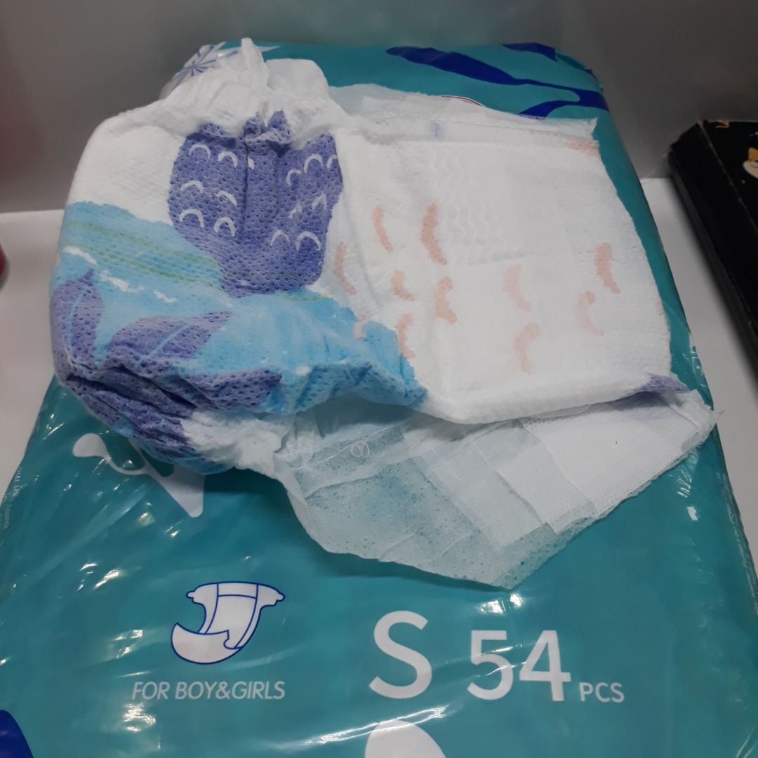 mình đặt bỉm quần szL thế mà shop gửi cho mìn szs nếu hết hàng thì phải báo chứ ai lại làm ăn thế nay mình không hài lòng tẹo nào hết