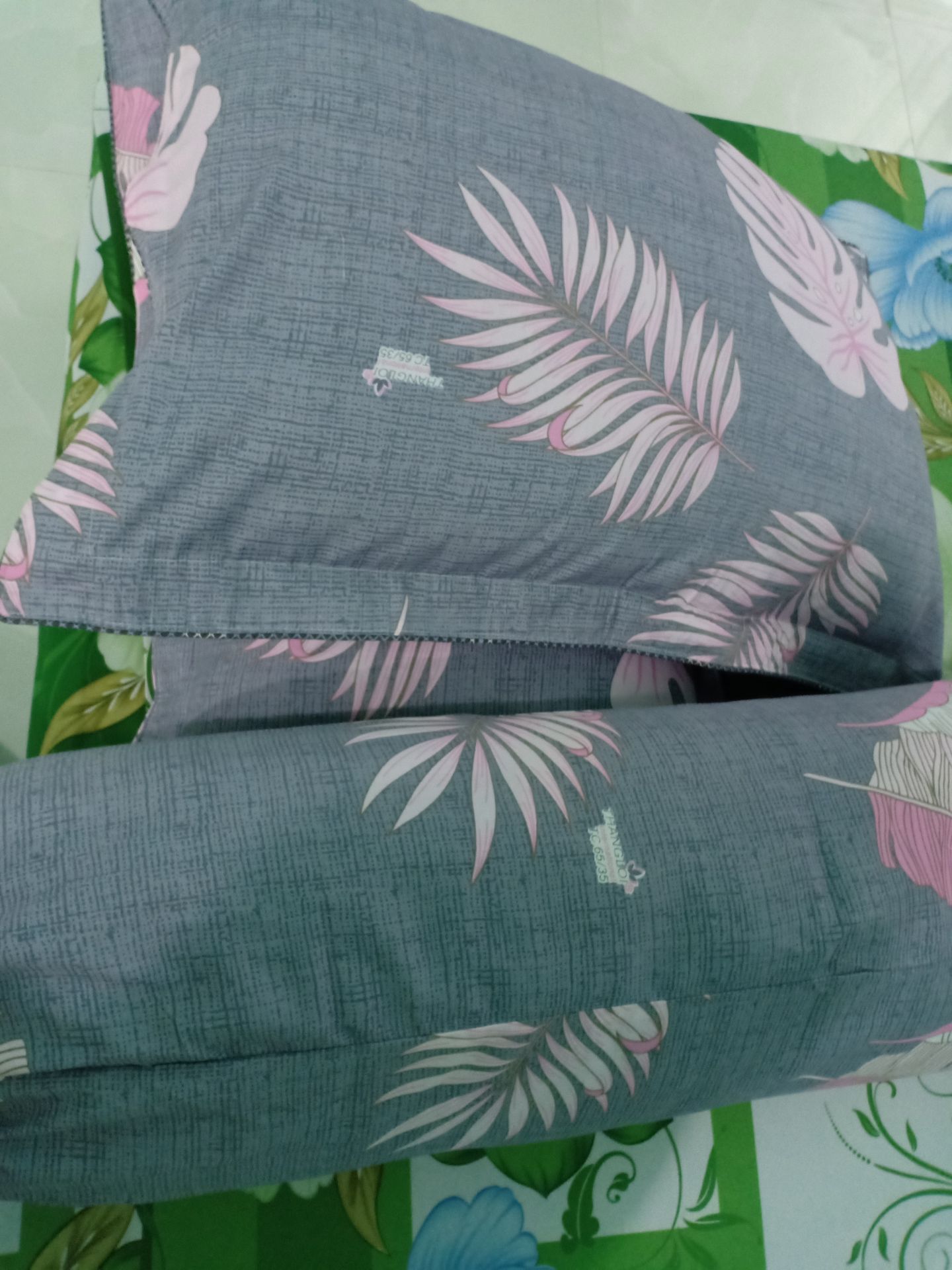 hài lòng với sản phẩm nhận đc và cách phục vụ của shop 👍