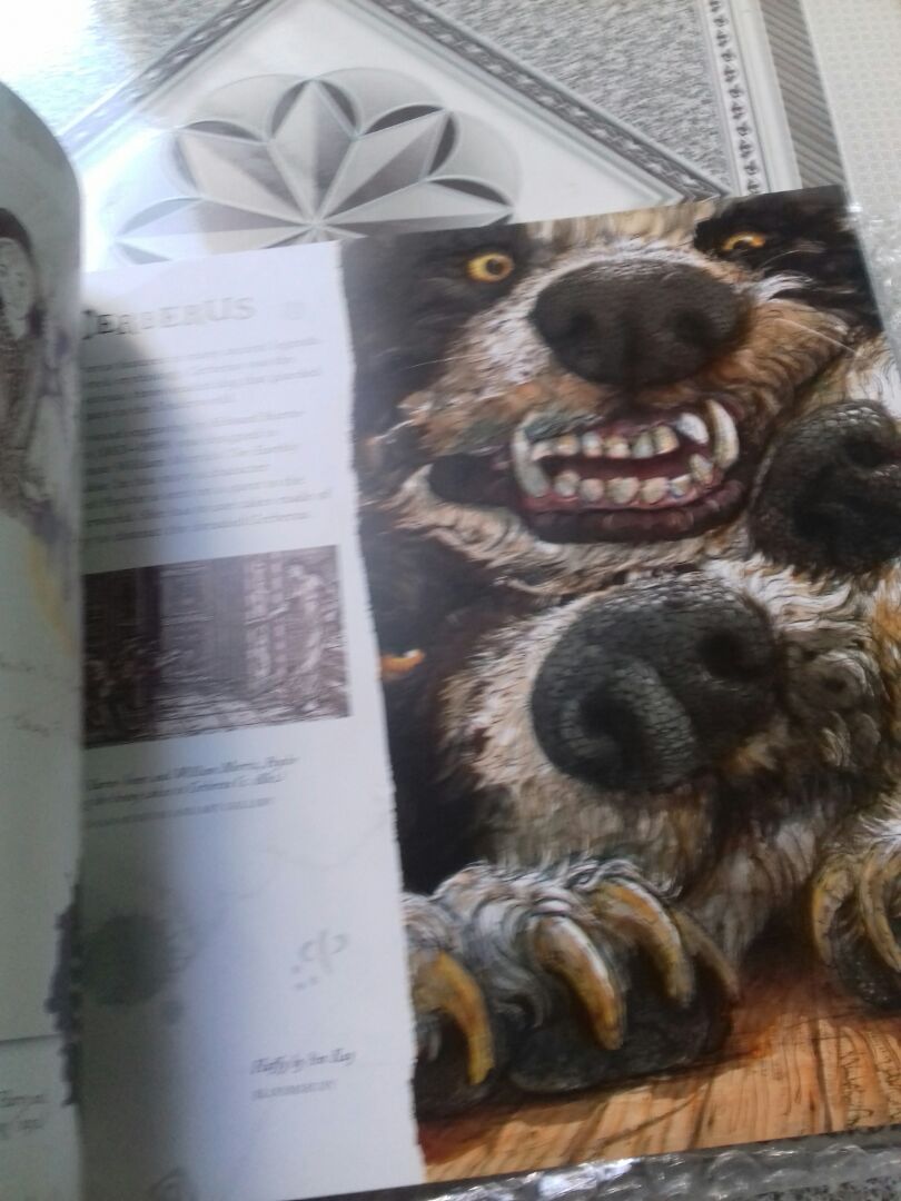 Một cuốn sách tuyệt vời về lịch sử pháp thuật trong Harry Potter và còn được phác họa bằng nhiều hình ảnh vô cùng là  đẹp . Một cuốn kỷ niệm 20 năm của bộ truyện quá tuyệt vời về hành trình lịch sử pháp thuật