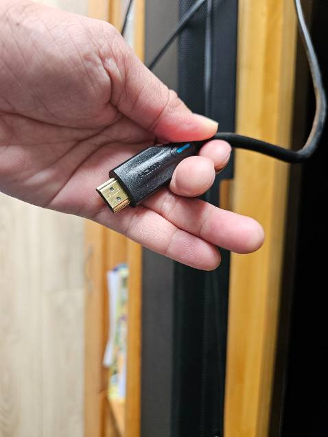 Tôi mua về thay thế cho sợi cáp hdmi 2.0 của Belkin. Dùng được khoảng 1 tuần thì bỗng dưng loa phát tín hiệu lạ, hú to kéo dài, sau đó tôi tắt nguồn. Tháo bỏ sợi cáp Vention này và lắp lại sợi Belkin dùng tiếp.