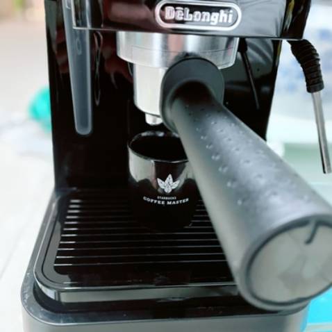 Có máy pha cà phê đúng là nhanh, tiện và pha ra rất là thơm.
Shop tư vấn và hướng dẫn nhiệt tình.
Hàng mới nguyên hộp, đóng gói cẩn thận, phiếu bảo hành đầy đủ.
Thông tin liên lạc rõ ràng. Hoàn toàn hài lòng.
Cảm ơn shop.