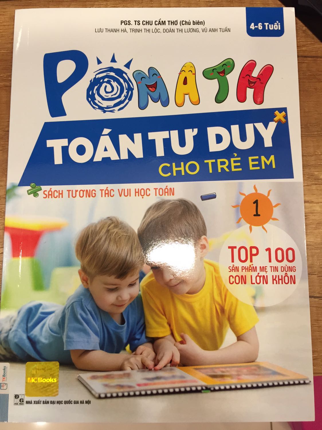 Sách này hay lắm mọi người. Nhờ cuốn này mà bé nhà mình làm toán học số thuộc đó ạ. Mình mua cuốn 1 thấy dùng đc mình mua luoin combo cho bé dùng dần trước khi vào lớp 1 nè