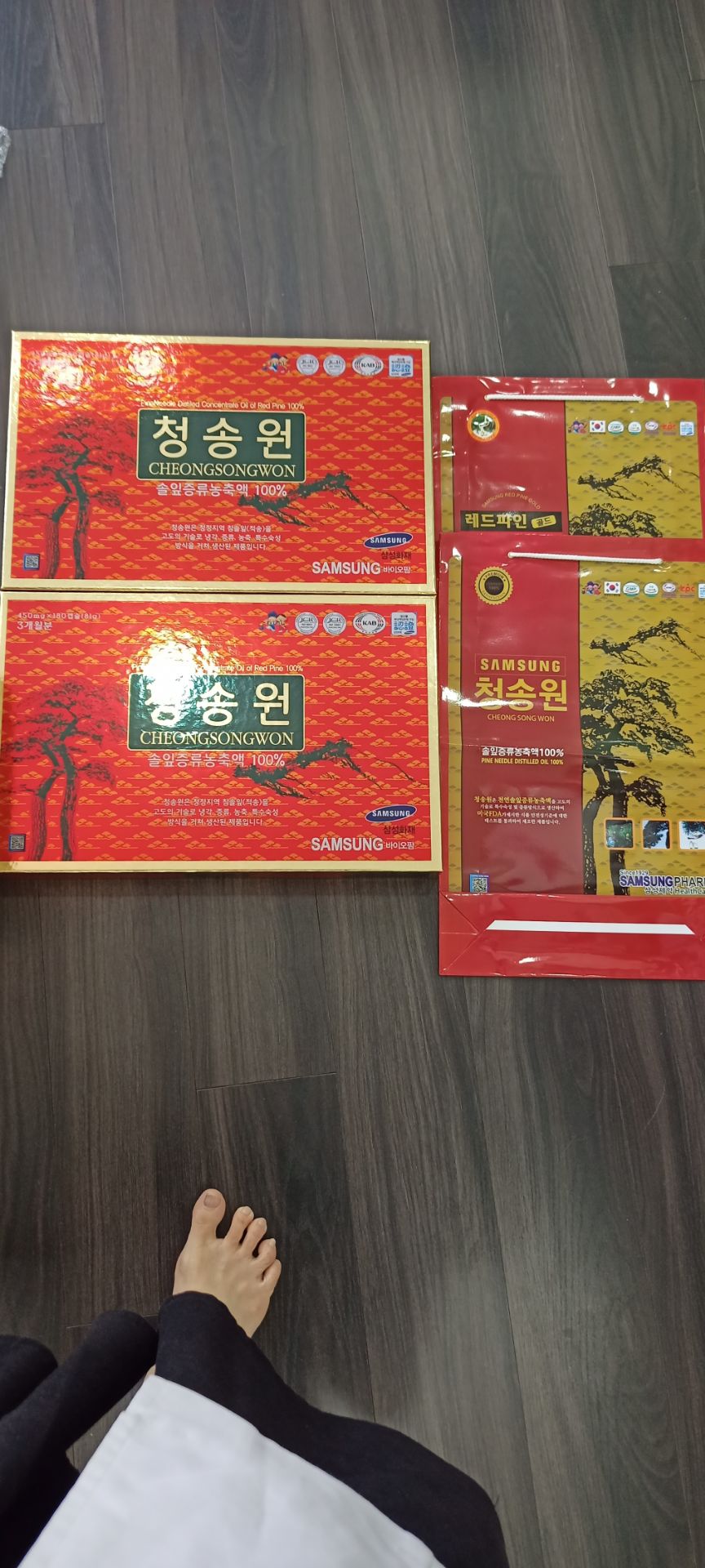 Cảm ơn shop giao hàng nhanh, mua hàng ở Tiki rất yên tâm hàng đúng chính hãng, tinh dầu thông đỏ dùng rất tốt cho sức khỏe, sẽ tiếp tục ủng hộ shop.