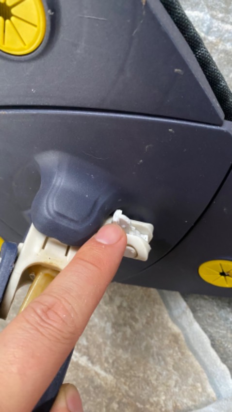 Sản phẩm chất lượng ko tốt. Mình dùng lần đaquf tiên thì đã bị gãy. Hay do tay khoẻ quá ko biết. 😢😢😢