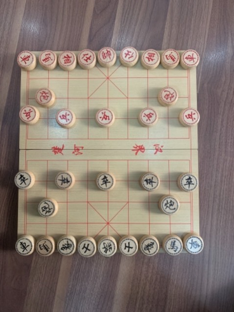 Cờ ổn đẹp nhá. Gỗ này ổn
Vẫn hơi nhẹ so với nhựa nha
Cảm ơn shop