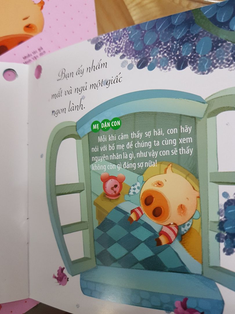 chữ to, màu sắc đẹp, mỗi quyển là 1 câu chuyện, cuối mỗi câu chuyện là 1 bài học rút ra cho bé.