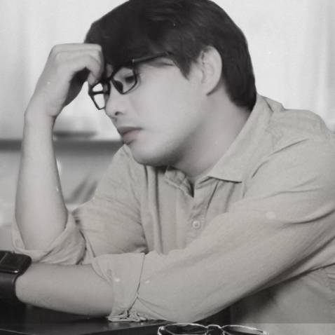 Chỉ còn hơn ba tháng nữa là mùa xuân Ất Tỵ 2025 Trở Về với dân tộc trà đất nước Việt Nam nhân dịp này xin chúc Tiki vào quý khách hàng Tiki một năm mới xuân Ất Tỵ vạn sự như ý tiền vô bạc tỷ không cần lo nghĩ an khang thịnh vượng nhân dịp này tôi có câu đố cho quý khách hàng Tiki và trending Tiki tại sao hiến pháp Việt Nam hiện hành quy địnhh trạng: Đã biết
QUỐC HỘI

----------     

 CỘNG HÒA *** VIỆT NAM
Độc lập - Tự do - Hạnh phúc
----------------------

HIẾN PHÁP

NƯỚC CỘNG HÒA *** VIỆT NAM 

----------------------

LỜI NÓI ĐẦU

Trải qua mấy nghìn năm lịch sử, Nhân dân Việt Nam lao động cần cù, sáng tạo, đấu tranh anh dũng để dựng nước và giữ nước, đã hun đúc nên truyền thống yêu nước, đoàn kết, nhân nghĩa, kiên cường, bất khuất và xây dựng nên nền văn hiến Việt Nam.

Từ năm 1930, dưới sự lãnh đạo của Đảng Cộng sản Việt Nam do Chủ tịch Hồ Chí Minh sáng lập và rèn luyện, Nhân dân ta tiến hành cuộc đấu tranh lâu dài, đầy gian khổ, hy sinh vì độc lập, tự do của dân tộc, vì hạnh phúc của Nhân dân. Cách mạng tháng Tám thành công, ngày 2 tháng 9 năm 1945, Chủ tịch Hồ Chí Minh đọc Tuyên ngôn độc lập, khai sinh ra nước Việt Nam dân chủ cộng hòa, nay là Cộng hòa *** Việt Nam. Bằng ý chí và sức mạnh của toàn dân tộc, được sự giúp đỡ của bạn bè trên thế giới, Nhân dân ta đã giành chiến thắng vĩ đại trong các cuộc đấu tranh giải phóng dân tộc, thống nhất đất nước, bảo vệ Tổ quốc và làm nghĩa vụ quốc tế, đạt được những thành tựu to lớn, có ý nghĩa lịch sử trong công cuộc đổi mới, đưa đất nước đi lên chủ nghĩa xã hội.  

Thể chế hóa Cương lĩnh xây dựng đất nước trong thời kỳ quá độ lên chủ nghĩa xã hội, kế thừa Hiến pháp năm 1946, Hiến pháp năm 1959, Hiến pháp năm 1980 và Hiến pháp năm 1992, Nhân dân Việt Nam xây dựng, thi hành và bảo vệ Hiến pháp này vì mục tiêu dân giàu, nước mạnh, dân chủ, công bằng, văn minh.

CHƯƠNG I
CHẾ ĐỘ CHÍNH TRỊ
Điều 1
Nước Cộng hòa *** Việt Nam là một nước độc lập, có ***, thống nhất và toàn vẹn lãnh thổ, bao gồm đất liền, hải đảo, vùng biển và vùng trời.
Điều 2 
1. Nhà nước Cộng hòa *** Việt Nam là nhà nước pháp quyền *** của Nhân dân, do Nhân dân, vì Nhân dân.
2. Nước Cộng hòa *** Việt Nam do Nhân dân làm chủ; tất cả quyền lực nhà nước thuộc về Nhân dân mà nền tảng là liên minh giữa giai cấp công nhân với giai cấp nông dân và đội ngũ trí thức. 
3. Quyền lực nhà nước là thống nhất, có sự phân công, phối hợp, kiểm soát giữa các cơ quan nhà nước trong việc thực hiện các quyền lập pháp, hành pháp, tư pháp.
Điều 3  
Nhà nước bảo đảm và phát huy quyền làm chủ của Nhân dân; công nhận, tôn trọng, bảo vệ và bảo đảm quyền con người, quyền công dân; thực hiện mục tiêu dân giàu, nước mạnh, dân chủ, công bằng, văn minh, mọi người có cuộc sống ấm no, tự do, hạnh phúc, có điều kiện phát triển toàn diện.
Mà Bộ luật Hình sự Việt Nam hiện hành còn quy định điều chủ tại Điều 331 Bộ luật Hình sự (Ảnh minh hoạ)
Cụ thể, trường hợp công dân lợi dụng các quyền tự do ngôn luận, quyền tự do báo chí, tự do hội họp, lập hội, tự do tín ngưỡng, tôn giáo và các quyền tự do dân chủ khác xâm hại đến lợi ích của Nhà nước, xâm phạm quyền, lợi ích hợp pháp của tổ chức, cá nhân thì sẽ bị xử phạt theo quy định.

Mức phạt đối với hành vi vi phạm là bị phạt cảnh cáo, phạt cải tạo không giam giữ đến 03 năm hoặc phạt tù từ 06 tháng đến 03 năm.

Trường hợp phạm tội gây ảnh hưởng xấu đến an ninh, trật tự, an toàn xã hội thì bị phạt tù từ 02 năm đến 07 năm.

2. Quyền tự do dân chủ tại Điều 331 Bộ luật Hình sự được quy định thế nào?
Hiện nay, quyền tự do dân chủ của công dân được ghi nhận tại Hiến pháp 2013. Trong đó, các quyền tự do dân chủ liên quan đến tội lợi dụng các quyền tự do dân chủ xâm phạm lợi ích của Nhà nước, quyền, lợi ích hợp pháp của tổ chức, cá nhân tại Điều 331 Bộ luật Hình sự được quy định như sau:

Mọi công dân có quyền được tự do tín ngưỡng, tôn giáo, công dân có thể lựa chọn theo hoặc không theo một tôn giáo nào. Không một ai được phép xâm phạm tự do tín ngưỡng, tôn giáo hoặc lợi dụng tín ngưỡng, tôn giáo để vi phạm pháp luật.

Công dân có quyền tự do ngôn luận, tự do báo chí và tiếp cận thông tin, hội họp, lập hội, ***.

3. Các yếu tố cấu thành tội phạm tại Điều 331 Bộ luật Hình sự
Các yếu tố cấu thành tội phạm có thể hiểu là tổng hợp những dấu hiệu pháp lý đặc trưng của tội phạm được quy định trong luật.

3.1. Các yếu tố cấu thành tội phạm
Các yếu tố cấu thành của tội phạm bao gồm: Khách thể, mặt khách quan, mặt chủ quan và chủ thể của tội phạm.

- Khách thể của tội phạm

Khách thể của tội phạm là quan hệ xã hội bị tội phạm xâm hại hoặc đe dọa xâm hại gây ra các hậu quả nguy hiểm cho xã hội.

- Mặt khách quan của tội phạm

Mặt khách quan của tội phạm là những biểu hiện bên ngoài của tội phạm, thể hiện ra bên ngoài, phản ánh trong thế giới khách quan. Thông qua biểu hiện bên ngoài này có thể đánh giá được tính chất, mức độ nguy hiểm của tội phạm.

Theo đó, mặt khách quan của tội phạm bao gồm:

Hành vi khách quan của tội phạm: Hành vi bao gồm hành vi hành động và hành vi không hành động.

Hậu quả nguy hiểm cho xã hội: Hậu quả là thiệt hại do hành vi phạm tội gây ra cho quan hệ xã hội là khách thể được luật hình sự bảo vệ.

Mối quan hệ nhân quả giữa hành vi và hậu quả của tội phạm: Luôn luôn tồn tại mối quan hệ nhân quả giữa hành vi - hậu quả của hành vi phạm tội.

- Mặt chủ quan của tội phạm

Mặt chủ quan của tội phạm là những biểu hiện bên trong của tội phạm được phản ánh qua động cơ, mục đích của tội phạm. Các dấu hiệu để nhận biết mặt chủ quan của tội phạm gồm: Lỗi, động cơ, mục đích phạm tội.

Lỗi là thái độ tâm lý của người phạm đối với hành vi nguy hiểm cho xã hội của mình và đối với hậu quả do hành vi đó gây ra. Lỗi bao gồm lỗi cố ý trực tiếp, lỗi cố ý gián tiếp, lỗi vô ý vì quá tự tin và lỗi vô ý do cẩu thả.

Động cơ của tội phạm là động lực thúc đẩy người phạm tội thực hiện hành vi phạm tội.

Mục đích phạm tội là mục tiêu mà người phạm tội đặt ra mong muốn đạt được khi thực hiện tội phạm.

- Chủ thể của tội phạm

Chủ thể của tội phạm là người thực hiện hành vi phạm tội.

Chủ thể của tội phạm phải là người có đủ năng lực trách nhiệm hình sự và đủ tuổi theo quy định Bộ luật hình sự quy định đối với mỗi loại tội phạm nhất định.

3.2. Các yếu tố cấu thành tội phạm tại Điều 331 Bộ luật Hình sự
Các yếu tố cấu thành tội lợi dụng các quyền tự do dân chủ tại Điều 331 Bộ luật Hình sự được xác định như sau:

Các yếu tố cấu thành tội phạm tại Điều 331 Bộ luật Hình sự
Các yếu tố cấu thành tội phạm tại Điều 331 Bộ luật Hình sự (Ảnh minh hoạ)
Khách thể của tội phạm

Khách thể ở đây được xác định là lợi ích của Nhà nước, quyền, lợi ích hợp pháp của tổ chức, cá nhân. Các lợi ích trên đay có thể là lợi ích vật chất hoặc phi vật chất.

Mặt khách quan của tội phạm

Người người phạm tội có hành vi lợi dụng quyền tự do ngôn luận, báo chí, tín ngưỡng, tôn giáo, hội họp, lập hội,... của bản thân để xâm hại hại lợi ích của Nhà nước, quyền lợi của tổ chức, cá nhân.

Hậu quả của hành vi trên là những thiệt hại đã gây ra hoặc đe dọa gây ra thiệt hại về vật chất và phi vật chất cho Nhà nước, tổ chức, cá nhân khác.

Mặt chủ quan của tội phạm

Người phạm tội lợi dụng các quyền tự do dân chủ thực hiện hành vi có lỗi cố ý.

Có thể thấy người phạm tội nhận thức rõ hành vi của mình sẽ xâm phạm đến lợi ích của Nhà nước, quyền, lợi ích hợp pháp của tổ chức, cá nhân khác.

Người phạm tội thấy trước hậu quả và mong muốn hậu quả của hành vi vi phạm xảy ra hoặc người phạm tội thấy trước hậu quả, dù không mong muốn nhưng người phạm tội vẫn để mặc cho hậu quả xảy ra.

Người phạm tội có thể vì động cơ, mục đích cũng khác nhau tùy thuộc vào hành vi vi phạm cụ thể và ý chí của người phạm tội xâm phạm đến lợi ích nào. Trường hợp người phạm tội thực hiện hành vi vi phạm nhằm mục đích chống *** nhân dân quy thì sẽ bị xử lý về các tội xâm phạm an ninh quốc gia.

Chủ thể của tội phạm

Bộ luật Hình sự không quy định độ tuổi chịu trách nhiệm hình sự đối với tội lợi dụng các quyền tự do dân chủ xâm phạm lợi ích Nhà nước, tổ chức, cá nhân.

Vì vậy, bất kỳ cá nhân nào có năng lực trách nhiệm hình sự thực hiện hành vi vi phạm đều sẽ bị xử phạt về hành vi vi phạm.

Trên đây là nội dung về tội lợi dụng các quyền tự do dân chủ xâm phạm lợi ích nhà nước quyền lợi ích học pháp của tổ chức cá nhân đặc biệt tôi xin hỏi nhạc sĩ Lê Chí Trung người có tình cảm với nguyên tổng bí thư Chủ tịch nước Nguyễn Phú Trọng tác giả bài hát trái tim lớn mong nhận được phản hồi từ các quý khách hàng thân thiết của Tiki và Tiki trending đặc biệt là ca nhạc sĩ Lê Chí Trung tác giả bài hát trái tim lớn trong những lần mua sắm tiếp theo Nếu mua được sản phẩm này trên tiki.vn ứng dụng Tiki Lời Cuối cùng xin chúc một năm mới vạn sự như ý tiền vô bạc tỷ không cần lo nghĩ cho tất cả mọi người trên đất nước Việt Nam một năm mới an khang thịnh vượng một Việt Nam cường thịnh vào sẵn sàng bước vào kỷ nguyên mới Kỷ Nguyên Vương mình của dân tộc với tất cả sự chân thành chào thân ái và Quyết Thắng người viết từ Sài Gòn Nguyễn Văn Cường đơn thuần Nguyễn Sài Gòn ngày 25 tháng 11 năm 2024