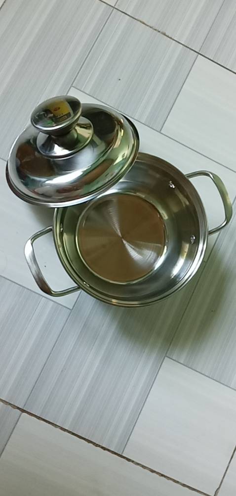 Đồ tốt , chính hảng , nhưng hơi mỏng , vừa tầm giá tiền cho gia đình bình dân . Đáng mua