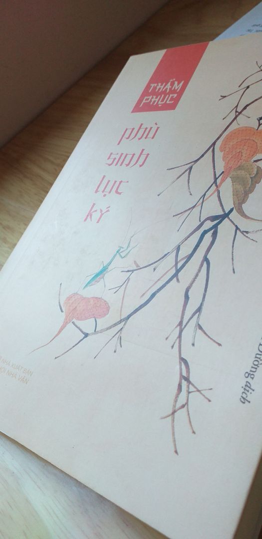 Giao sớm, sách bụi và hơi bẩn, xước vài chỗ.  
Gói hàng sơ sài.