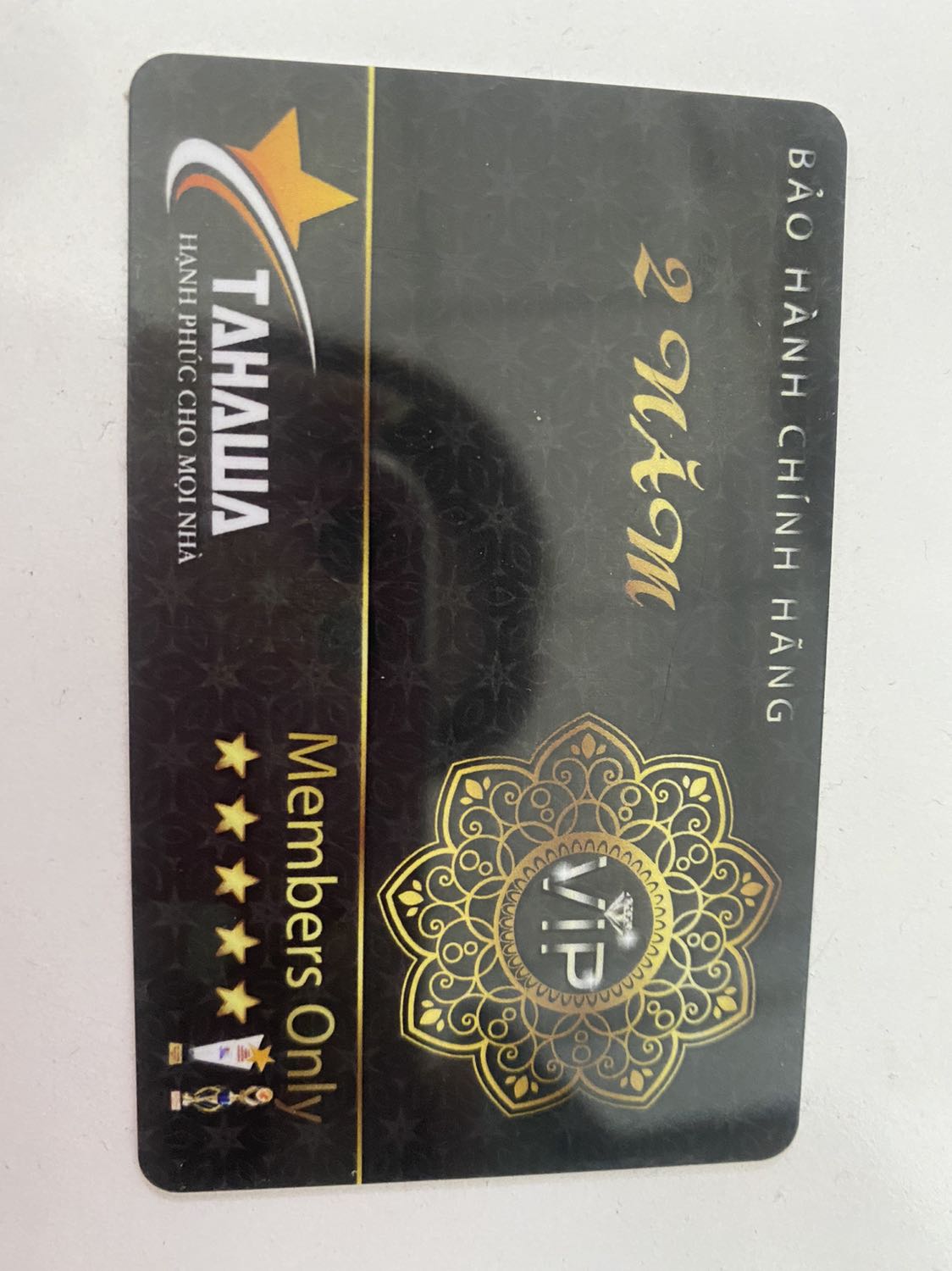 Bé robot nhìn rất đẹp, sang, hàng chính hãng Nhật Bản, phụ kiện đầy đủ.
Mình rất hài lòng với bé robot hút bụi lau nhà này hihi