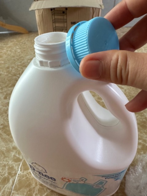 Khi mở nắp ra mà phần răng cưa không dính lại phần chai mà dính theo phần nắp luôn, vậy sao biết được chai đã bị khui hay chưa, không lẽ là hàng giả sao ?
Đơn hàng thì tiki giao rất nhanh, đóng gói cẩn thận.