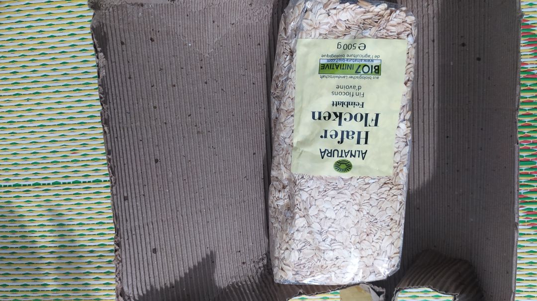 shop đóng gói hơi xơ xài, chất lượng sản phẩm tốt, hàng nhập khẩu từ Đức, có tem phụ Tiếng Việt của shop nhưng chữ quá nhỏ không đọc được.