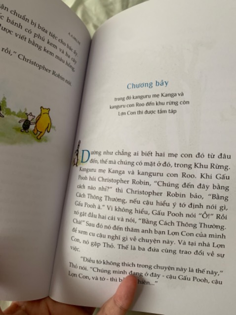 Nội dung dễ thương, nhân vật này quá nổi tiếng nên mình cũng ko cần nói thêm nhiều. Chất lượng giấy mình đánh giá 6/10 thôi nhưng mà giá sách ko cao nên chấp nhận được. Bìa sách thiết kế mình rất thích, màu sắc và minh hoạ rất retro và hơi kiểu recycle