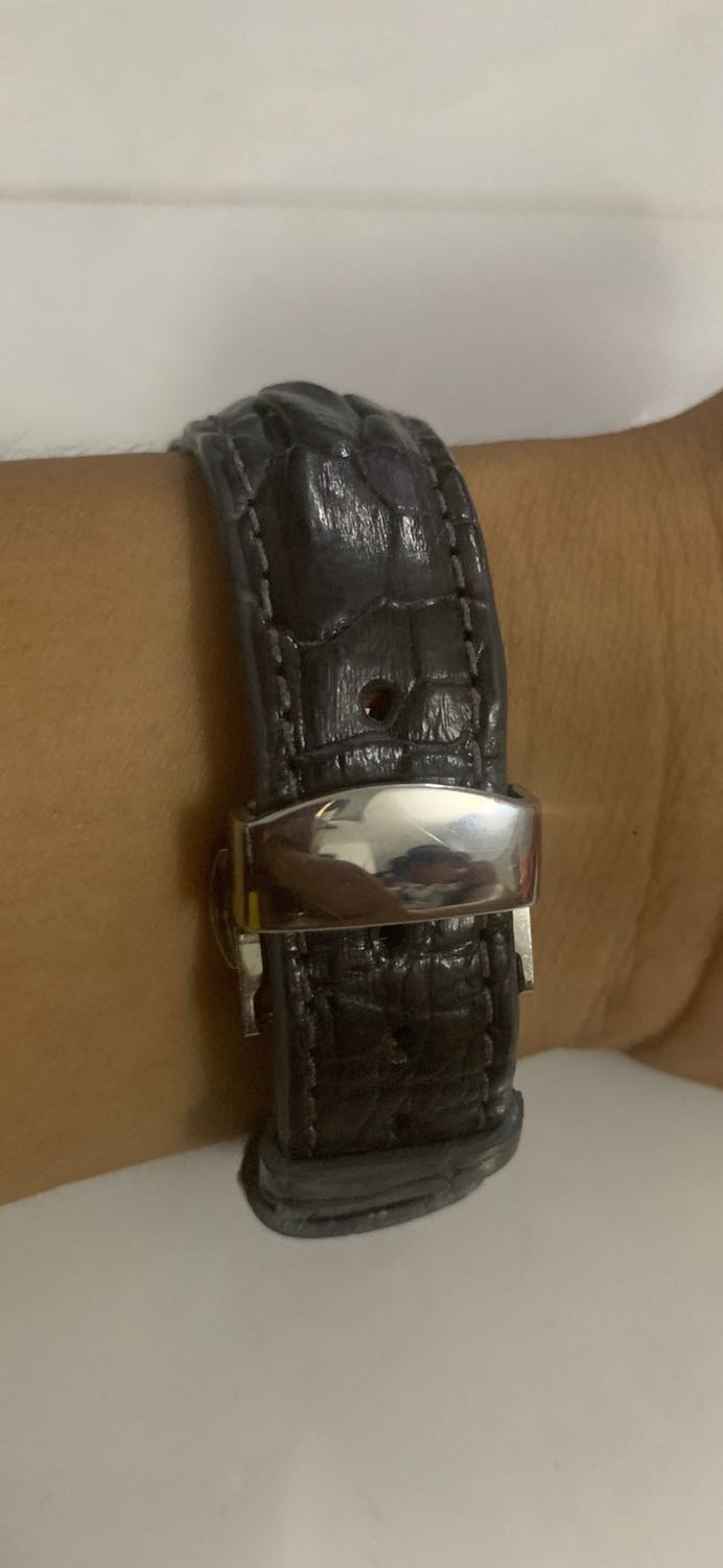 Không hiểu cách đo đồng hồ Sài dây 18 mà khoá 18 rộng hơn