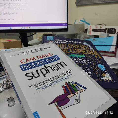 Cảm nhận chung là sách in đẹp, in màu.
Nội dung trình bày cơ bản theo các chủ đề. Như đề dẫn của cuốn sách, nội dung không đi sâu về hàn lâm mà sẽ chỉ ra các phương cách thuận tiện cho giảng viên có thể áp dụng. Tất nhiên là cuốn sách rất hữu ích cho các giái viên/giảng viên.