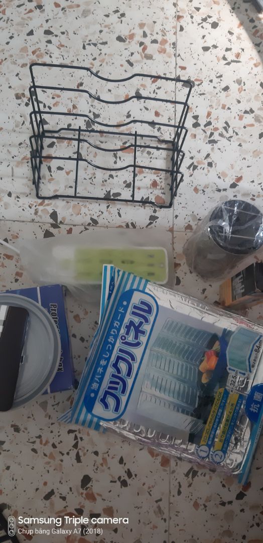 giao hàng hơi lâu chắc do dịch, do đặt hàng nhiều nên chụp hình chung chung, nhưng chắc là đầy đủ sản phẩm,shiper nhiệt tình, tặng shop 5 sao